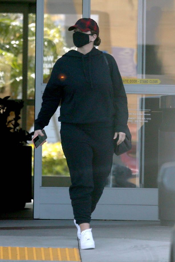 Gina Carano - Spotted at an office building in Los Angeles