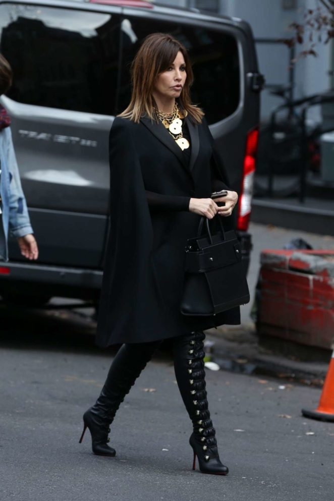 Gina Gershon - On the set of 'Fashion Victim' in New York