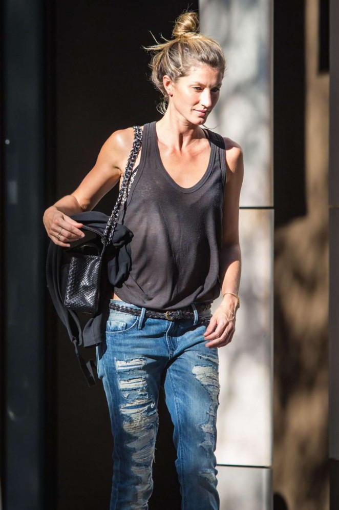 Gisele Bundchen in Tight Jeans Out in NY
