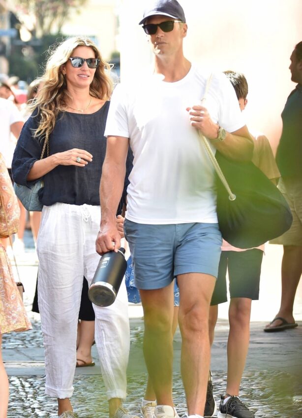 Gisele Bundchen - With Tom Brady are enjoying their vacation in Portofino