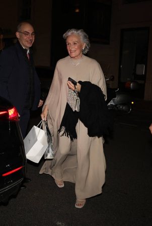 Glenn Close - Returns after the Dior after party at the Chateau de Versailles in Paris