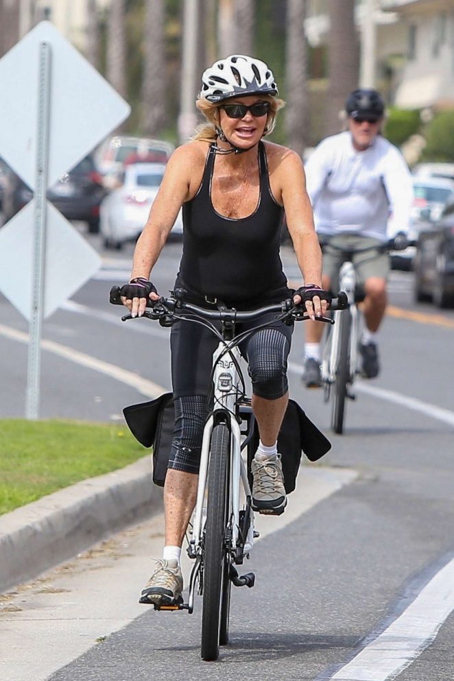 Goldie Hawn - Bike Ride in LA