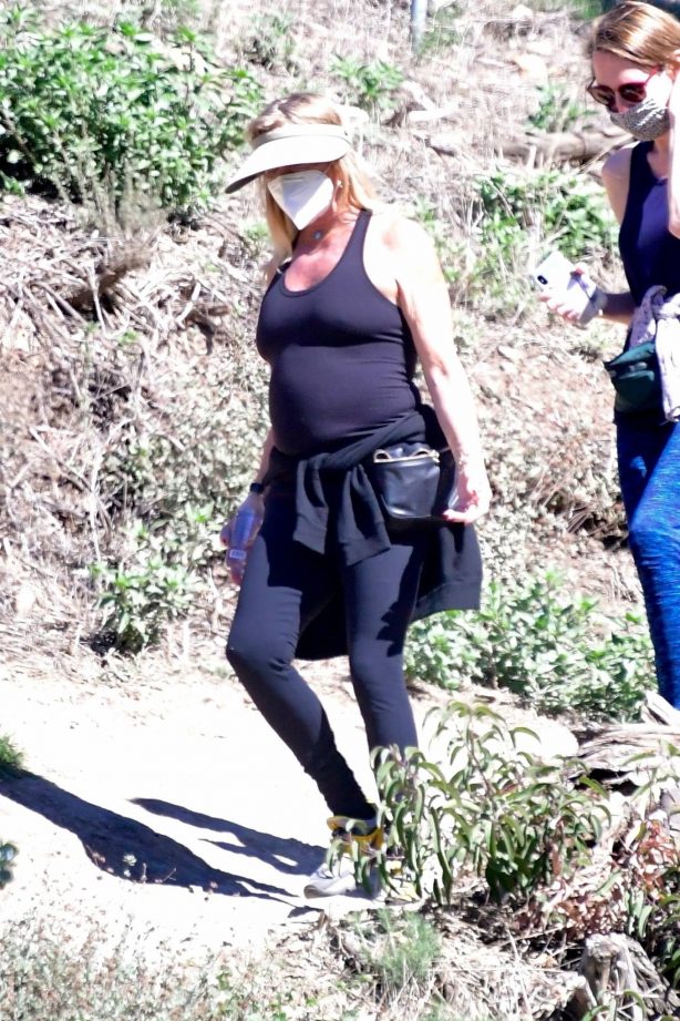 Goldie Hawn - Hiking candids in Brentwood