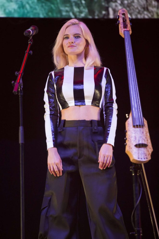 Grace Chatto - Radio City Christmas Live 2017 Gig in Liverpool