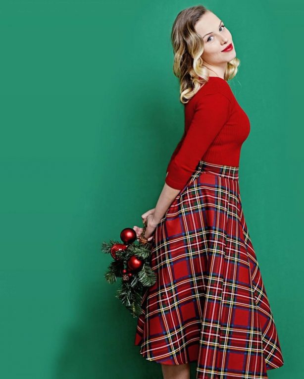 Gracie Dzienny - Christmas Photoshoot (December 2020)