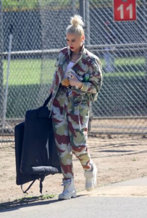 Gwen Stefani – In a camo while watching Zuma’s baseball