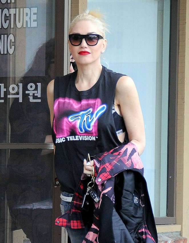 Gwen Stefani - Leaves Her Acupuncture Appointment in Los Angeles