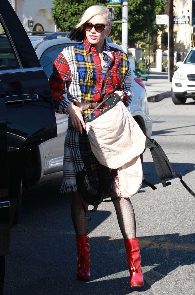 Gwen Stefani - Leaving a church in Los Angeles