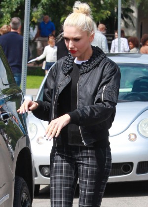 Gwen Stefani Leaving church in Studio City