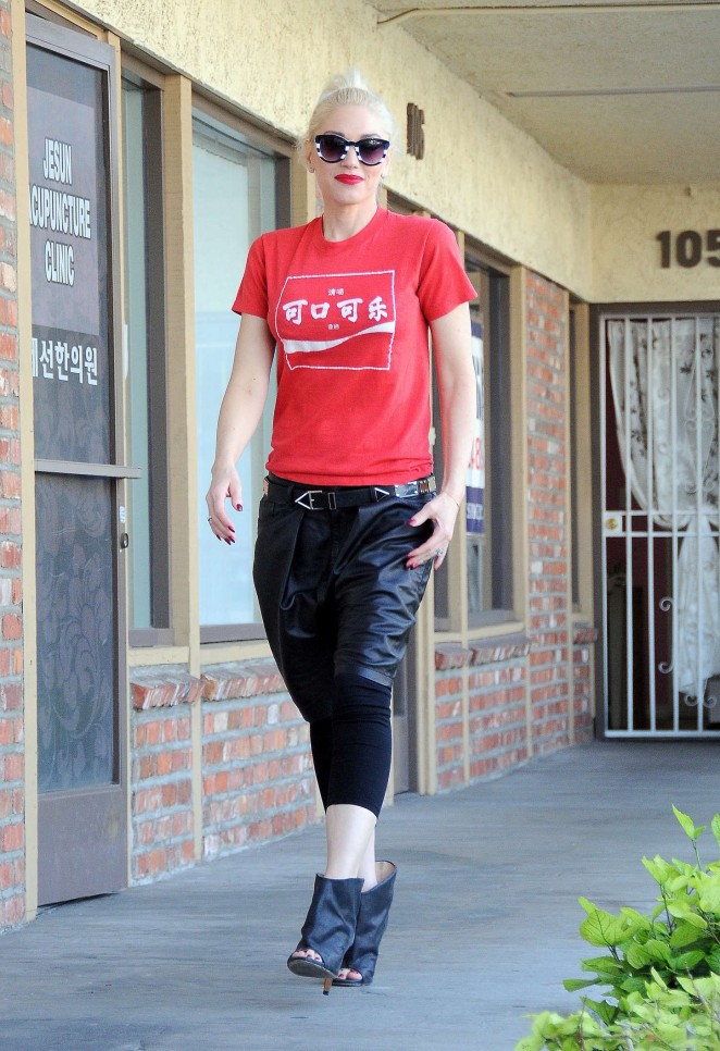 Gwen Stefani - Out and about in LA