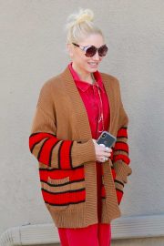 Gwen Stefani - Out and about in Los Angeles