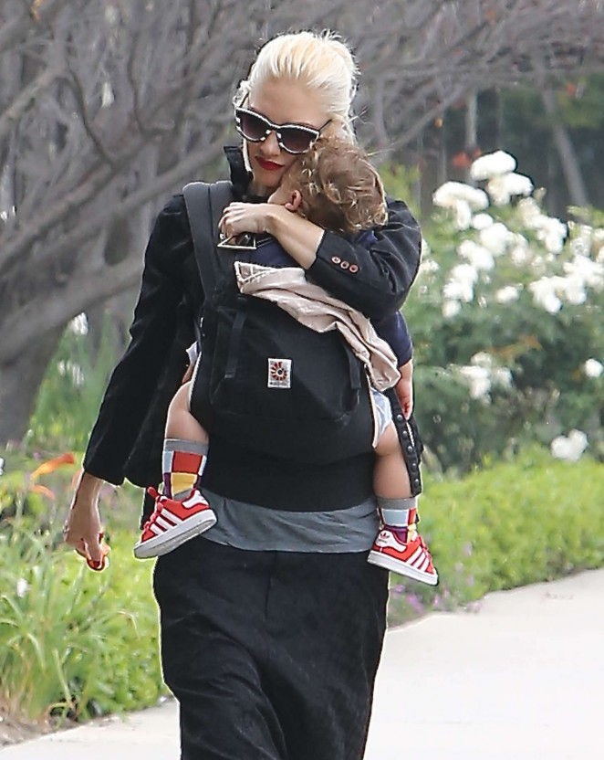Gwen Stefani - Out and about in Pasadena