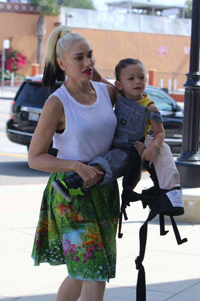 Gwen Stefani with children heading to church in Los Angeles