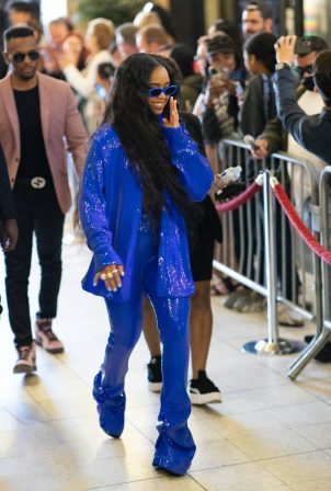 H.E.R. - Arrives at the iHeartRadio Music Awards at The Dolby Theatre in L.A