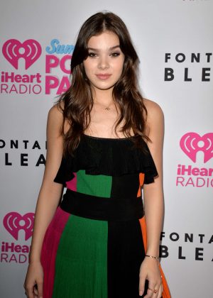 Hailee Steinfeld - 2016 iHeart Radio Summer Pool Party in Miami
