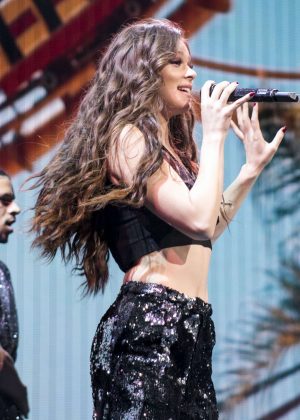 Hailee Steinfeld - Voicenotes Tour In Tampa