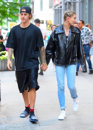Hailey Baldwin and Justin Bieber - Leaves Ciprianis in Soho