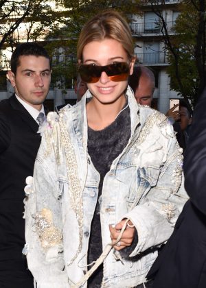 Hailey Baldwin Arriving at the George IV hotel in Paris