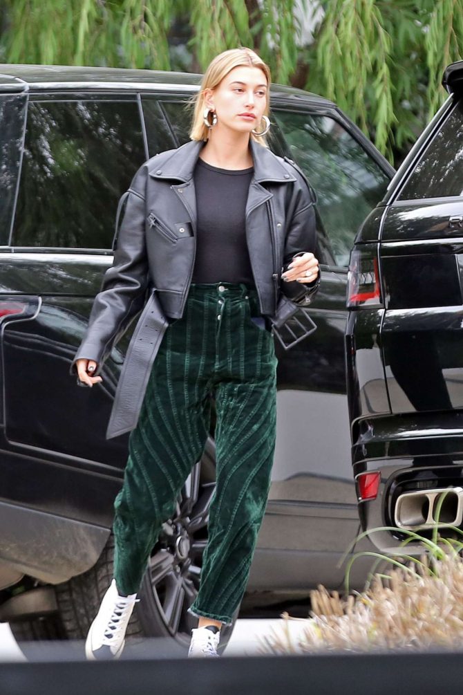 Hailey Baldwin - Heads to Scooter Braun's house in Los Angeles