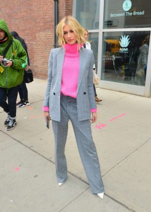 Hailey Baldwin in Grey Suit - Out in NYC