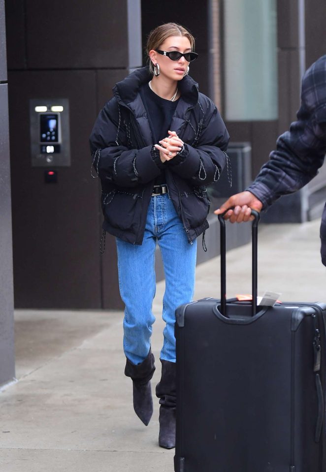Hailey Baldwin - In Jeans Spotted out and about in New York City