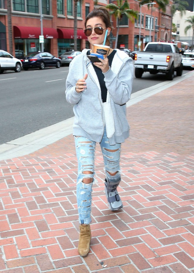 Hailey Baldwin in Ripped Jeans Out in Beverly Hills