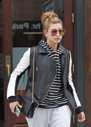 Hailey Baldwin - Out and about in NYC