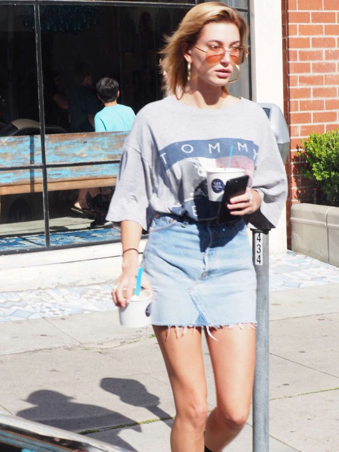 Hailey Baldwin - Out and about in West Hollywood