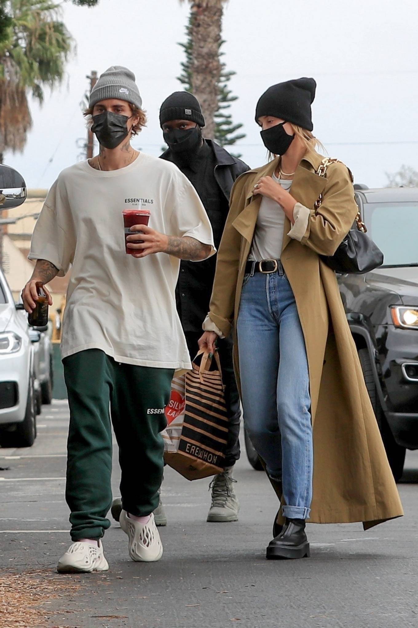 Hailey Bieber and Justin Bieber - Running errands in Brentwood-05 ...