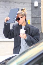 Hailey Bieber - Arrival at JFK Airport in New York