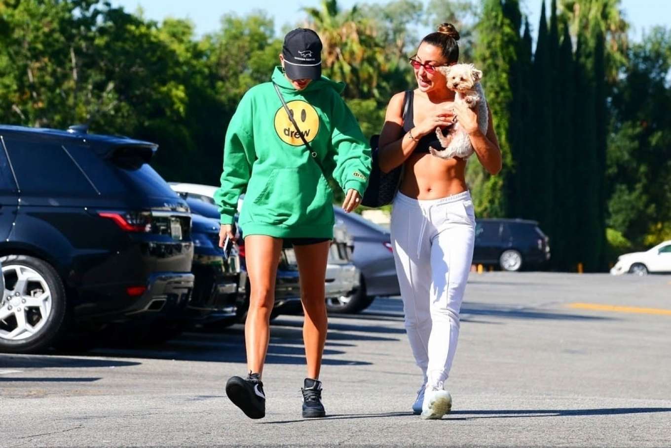 Hailey Bieber â€“ Goes for an early morning gym session with a friend in West Hollywood