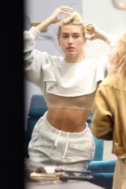 Hailey Bieber - Hits the salon in Beverly Hills