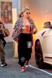 Hailey Bieber - Leaves a dance class in West Hollywood