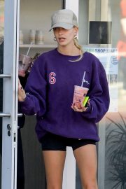 Hailey Bieber - Picks up a healthy smoothie in West Hollywood