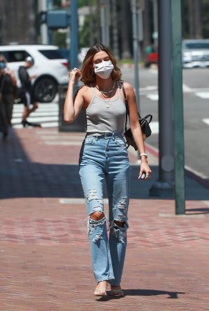 Hailey Bieber - Seen at a medical building in Beverly Hills