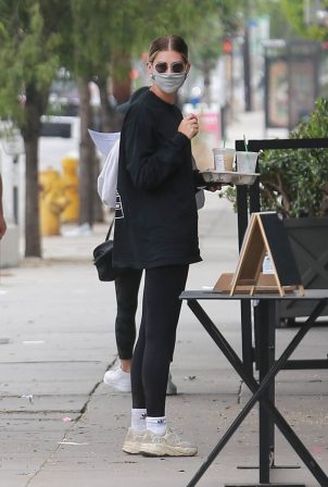 Hailey Bieber - Stops at Backyard Bowls in West Hollywood