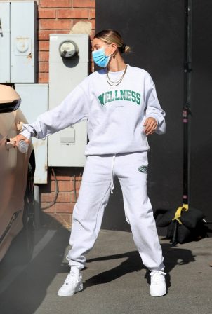 Hailey Bieber - Wearing comfy sweats in West Hollywood