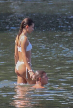 Hailey Bieber - With Justin seen at the beach in a Bronco