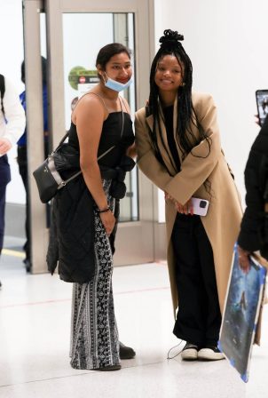 Halle Bailey - Catching a flight at LAX in Los Angeles