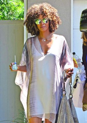 Halle Berry - Attends InStyle's 'Day of Indulgence' Party in Brentwood