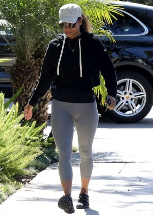 Halle Berry - Hits the gym in West Hollywood
