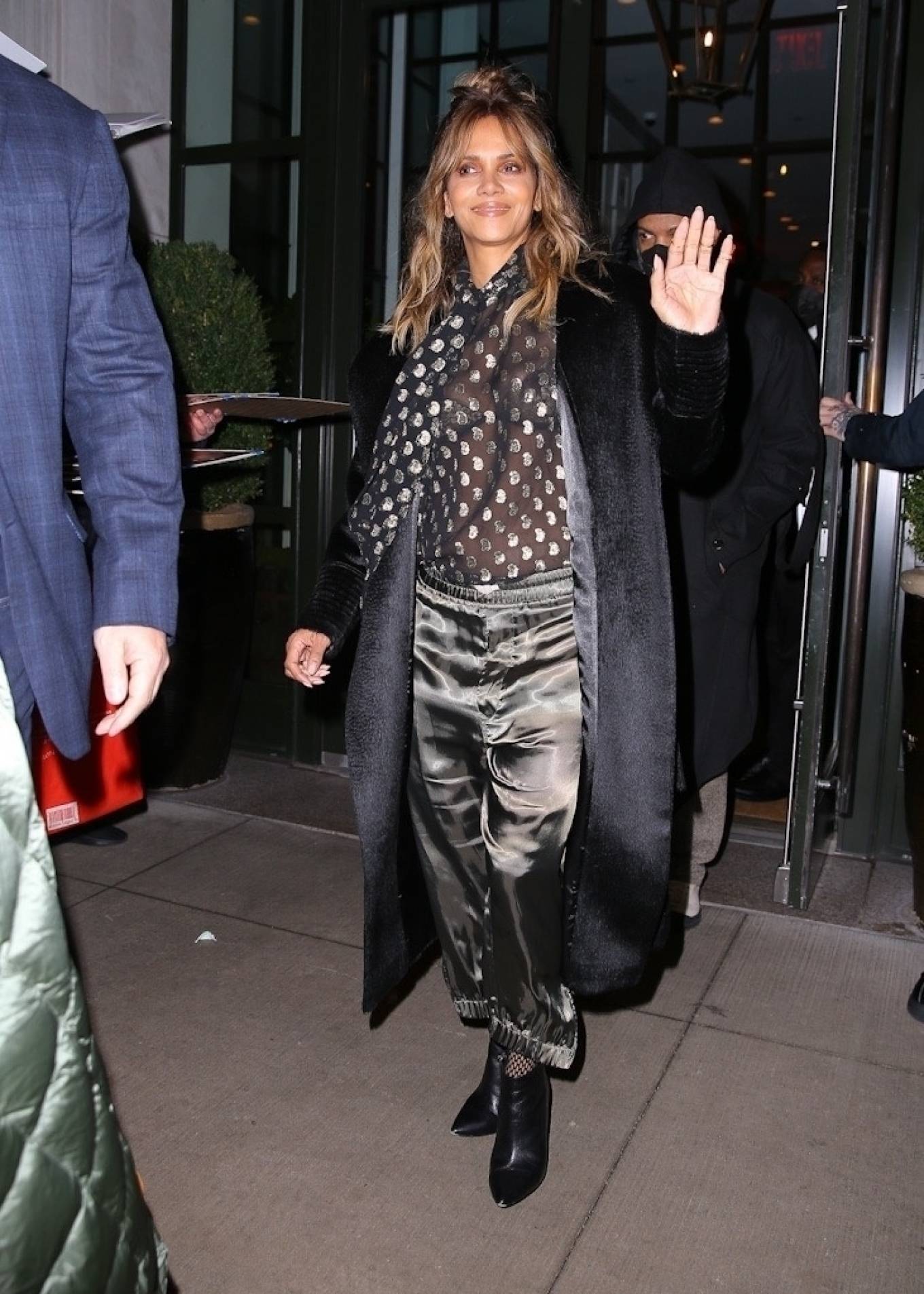 Halle Berry - Leaves her hotel headed to the Directors Guild of America in New York