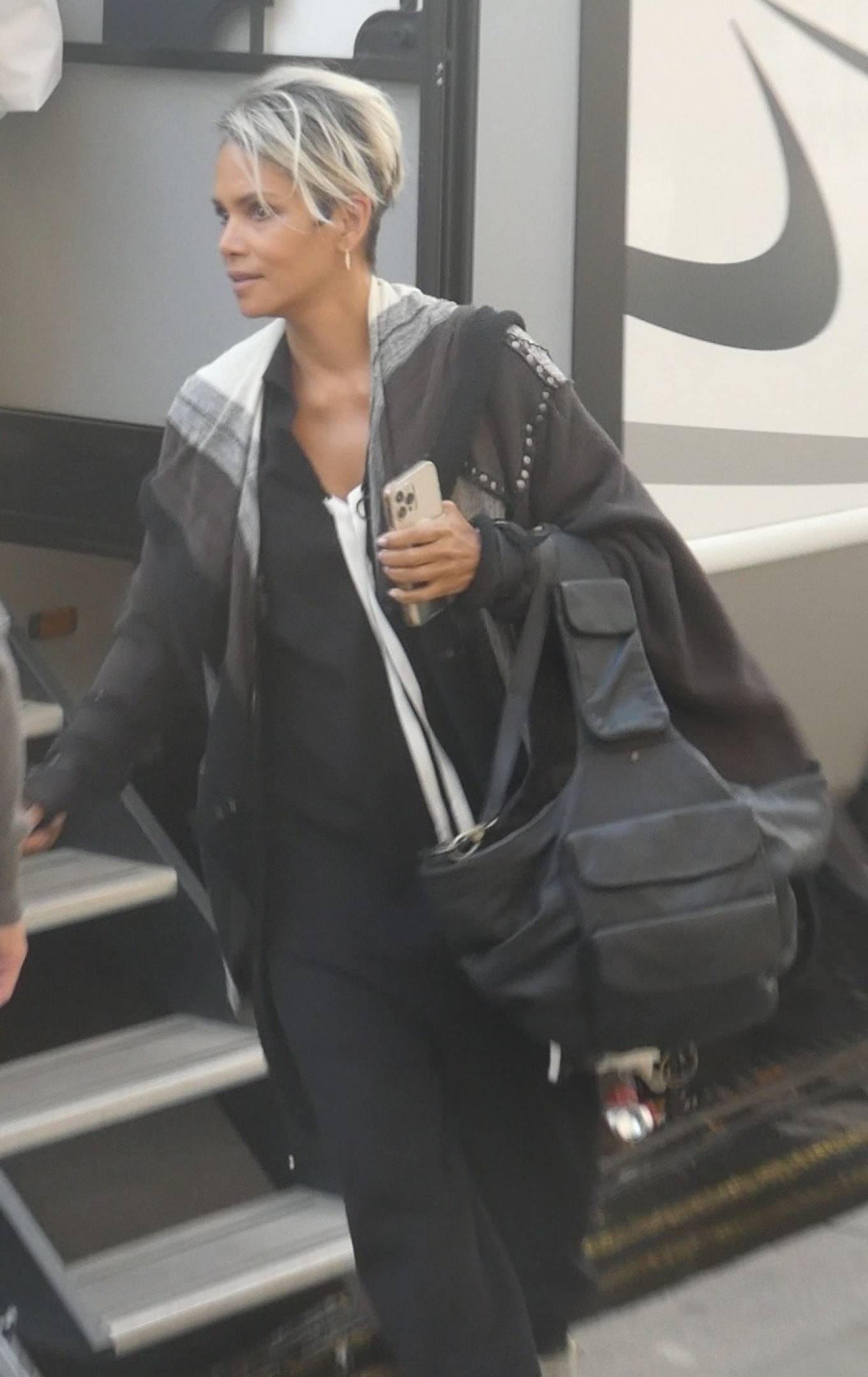 Halle Berry - On the set of 'Our Man From Jersey' in London
