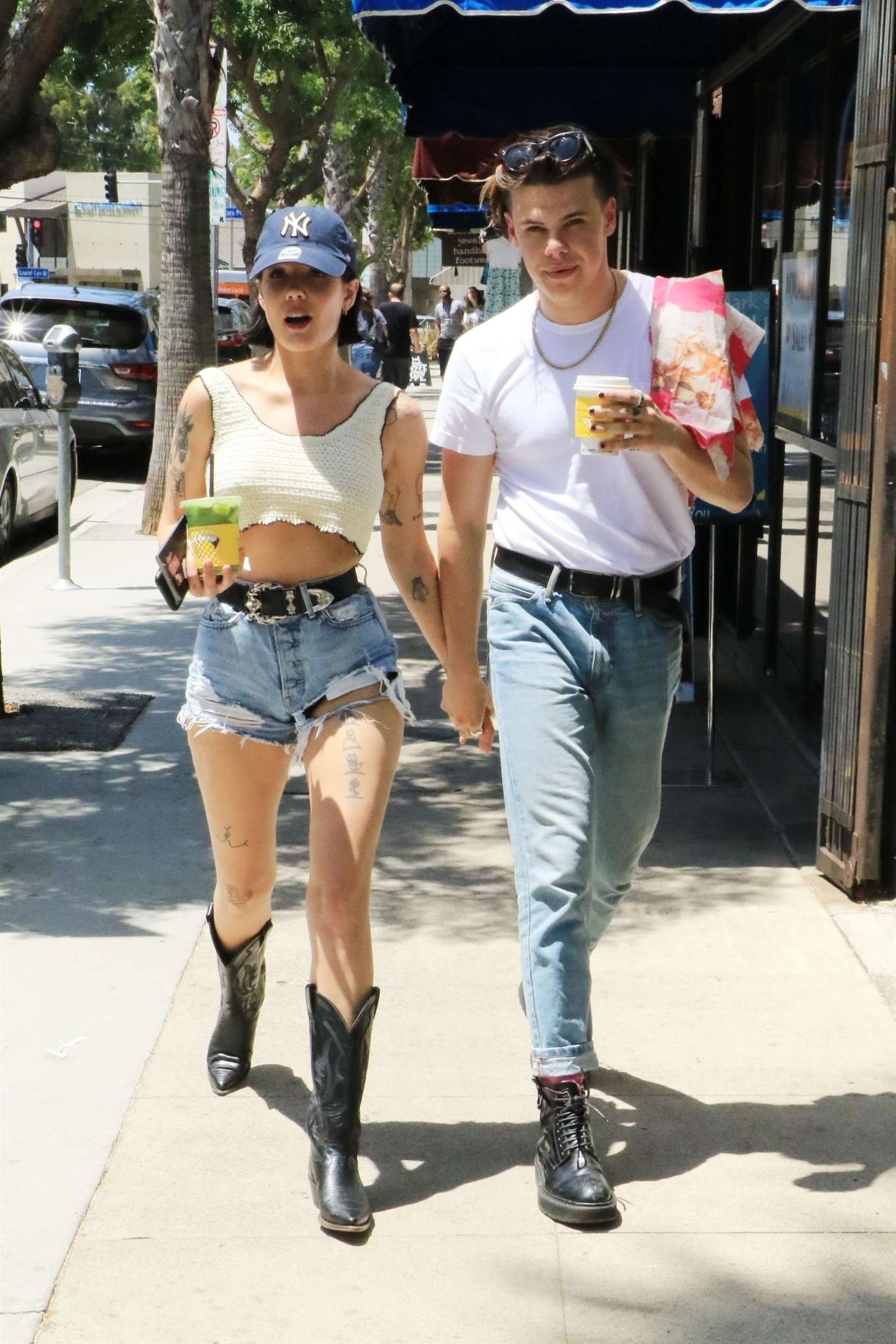 Halsey and boyfriend Yungblud â€“ Out in Studio City