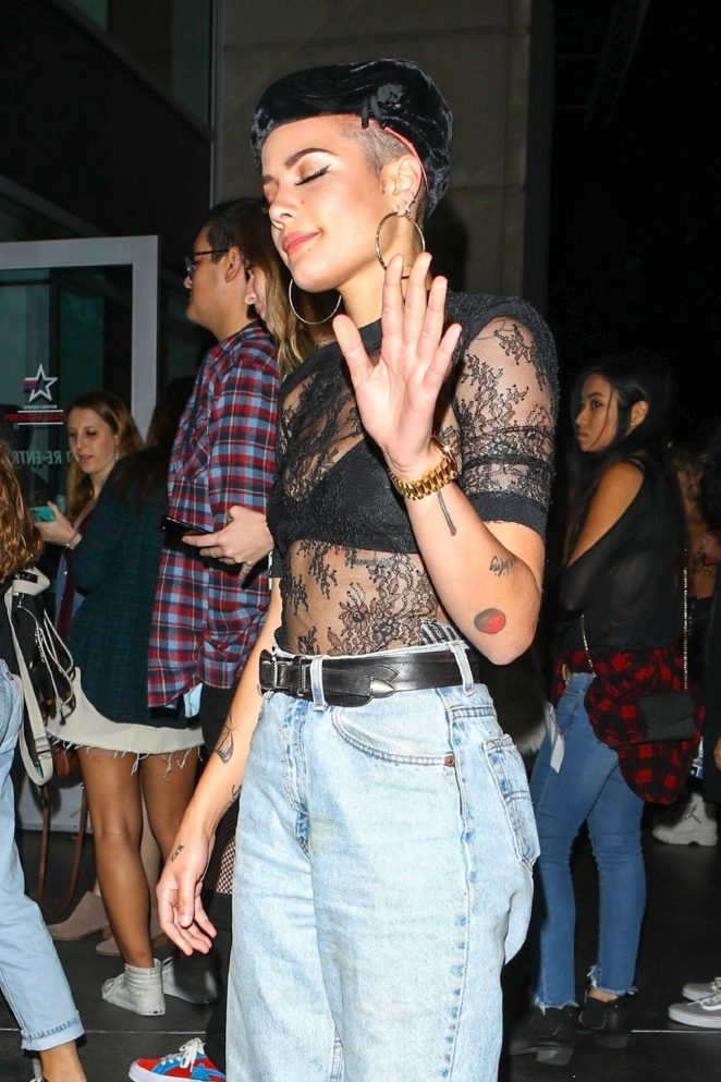 Halsey - Arriving at the Migos and Drake concert in Los Angeles