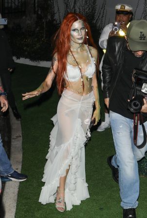 Halsey - Heading at a Halloween party in Los Angeles