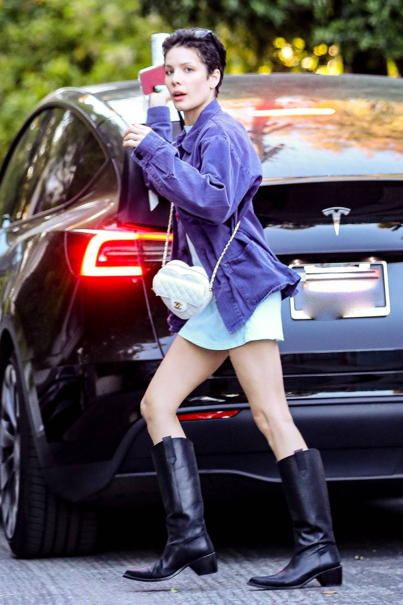Halsey - Is seen after shopping at Chanel in Los Angeles