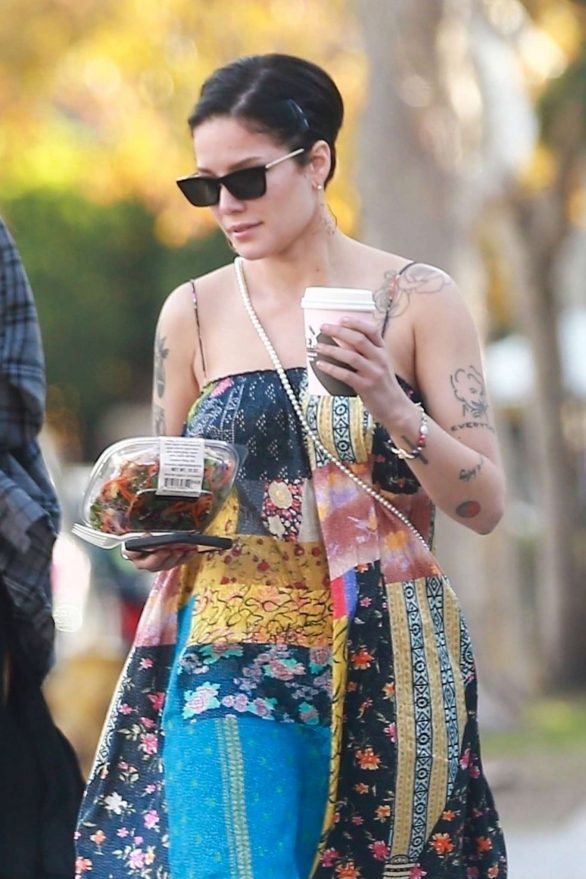 Halsey - Spotted while out at Melrose Place in West Hollywood