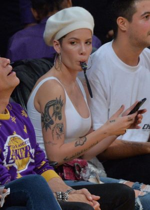 Halsey - Watch Lakers Game at the Staples Center in Los Angeles