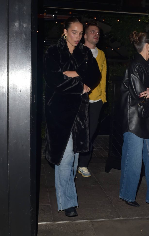 Hana Cross - Leaving The Chiltern Firehouse with a mystery man in London